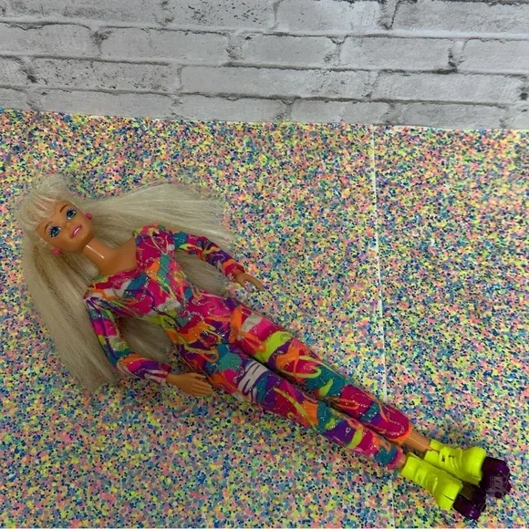 Barbie Hot Skatin' Doll 1994 Articulated Jointed Vintage Outfit Skates Earrings - Picture 11 of 16